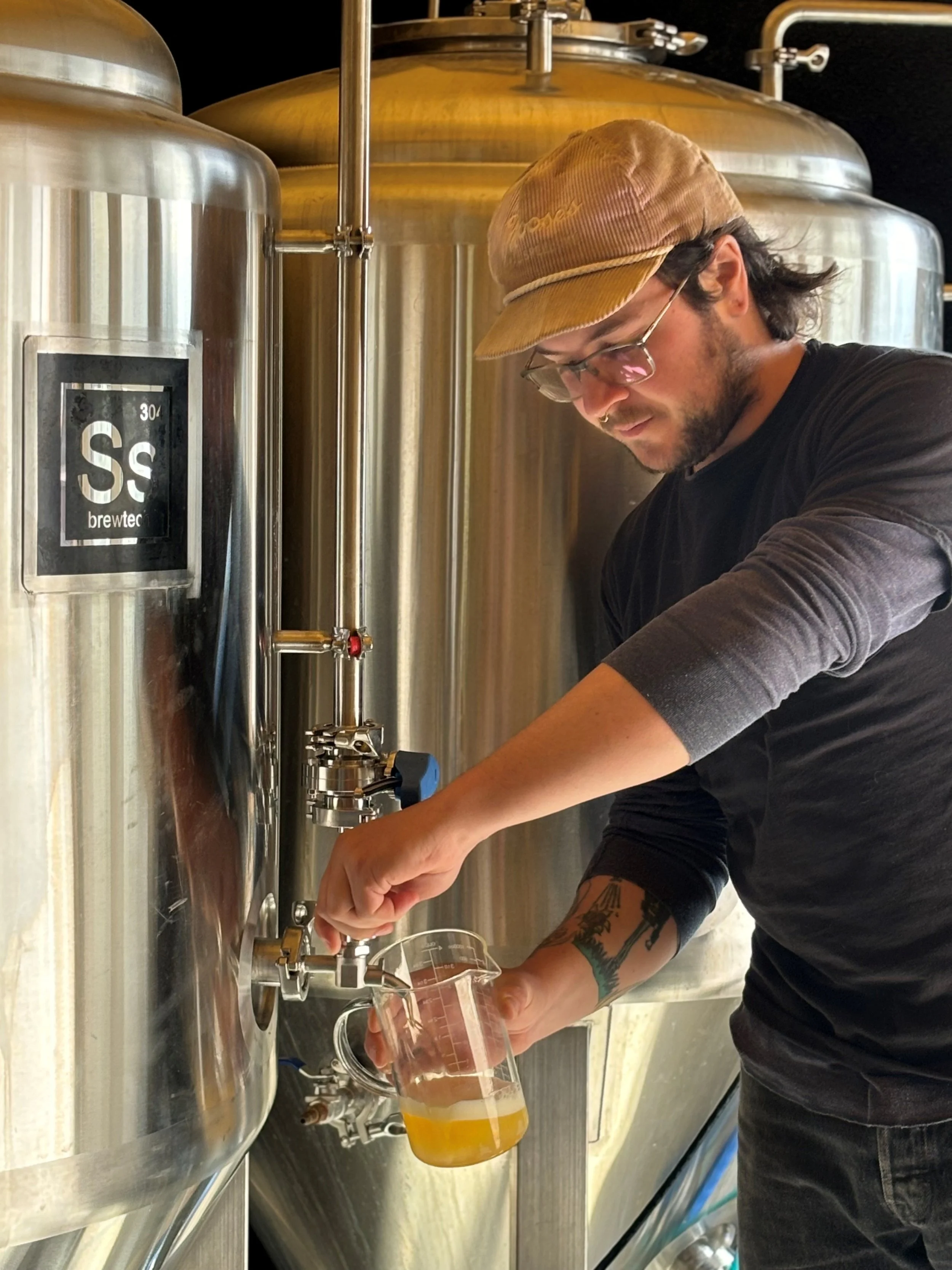 Pouring beer from tap.jpg
