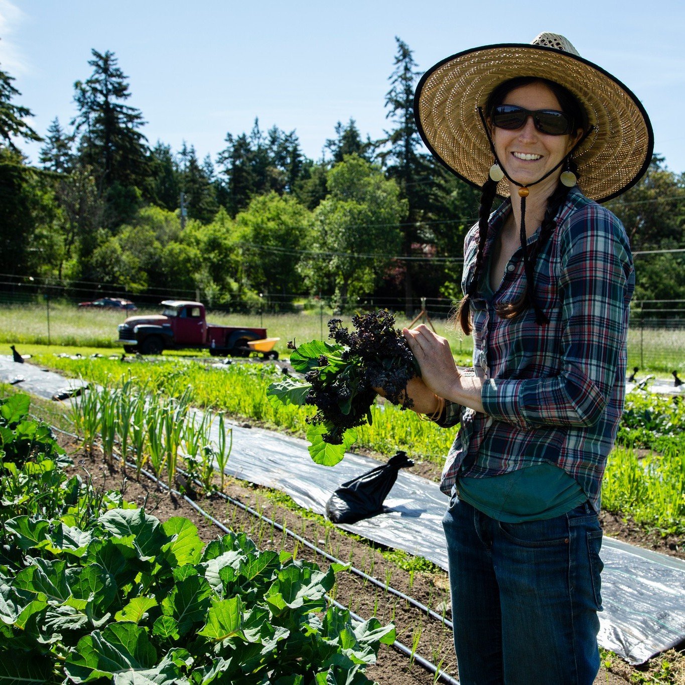 We love our local woman farmers and want to keep thanking them for their contribution to the Jefferson County food system! Read the latest in our spring newsletter link in bio - Around The Table!

Thank you:
Meghan from @hopscotchfarmpt (Photo credit
