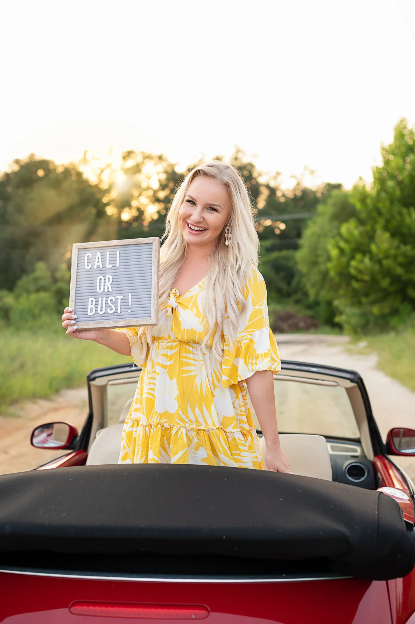 Celebrating beyond senior photos in Summerville, South Carolina with Daisy