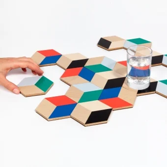 Table-Tiles-Alle-4-Untersetzer-Sets-von-Bower-fuer-Areaware.jpg