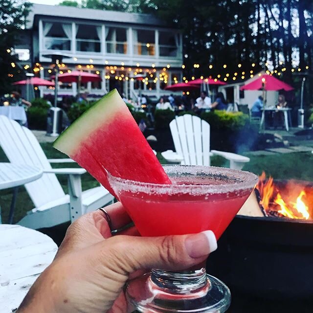 Summer lovin&rsquo;! 🍉❤️ @thechateauonthelake