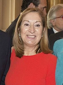 220px-(Ana_Pastor)_Desayuno_Informativo_Nueva_Economía_Forum_2017_(38208523502)_(cropped).jpg