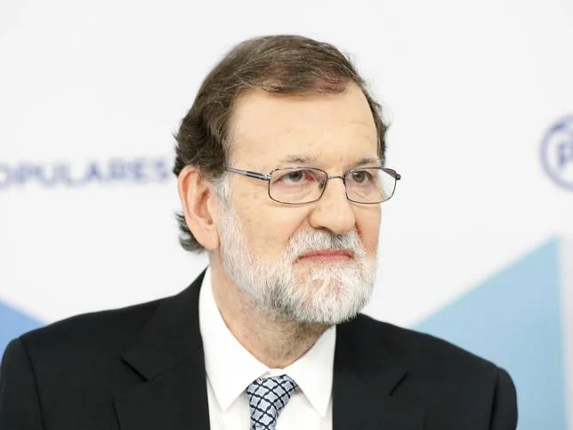 mariano-rajoy-retira-keZB-U502133236833Lh-644x483@MujerHoy.jpg