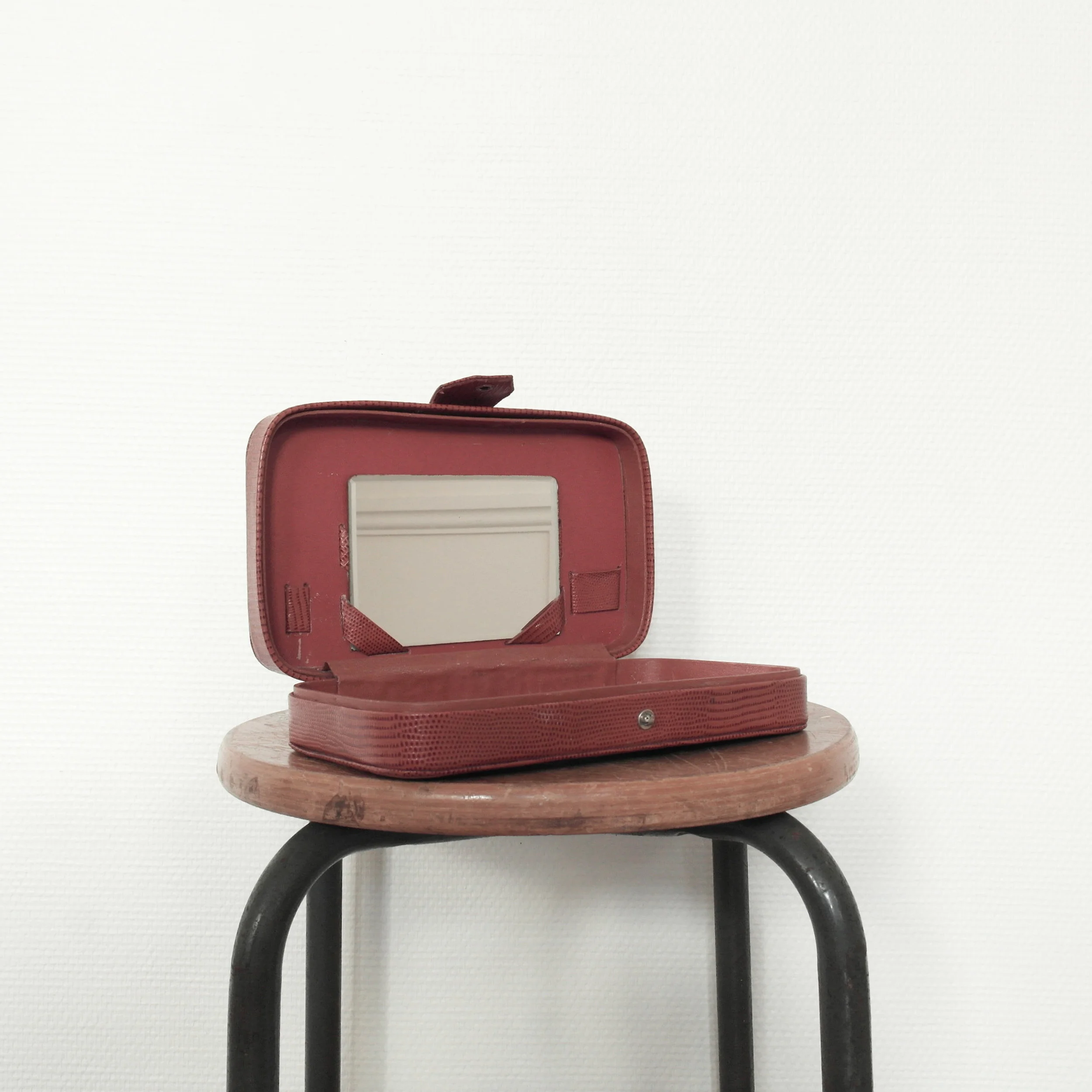 pochette vintage en cuir camel usure studio