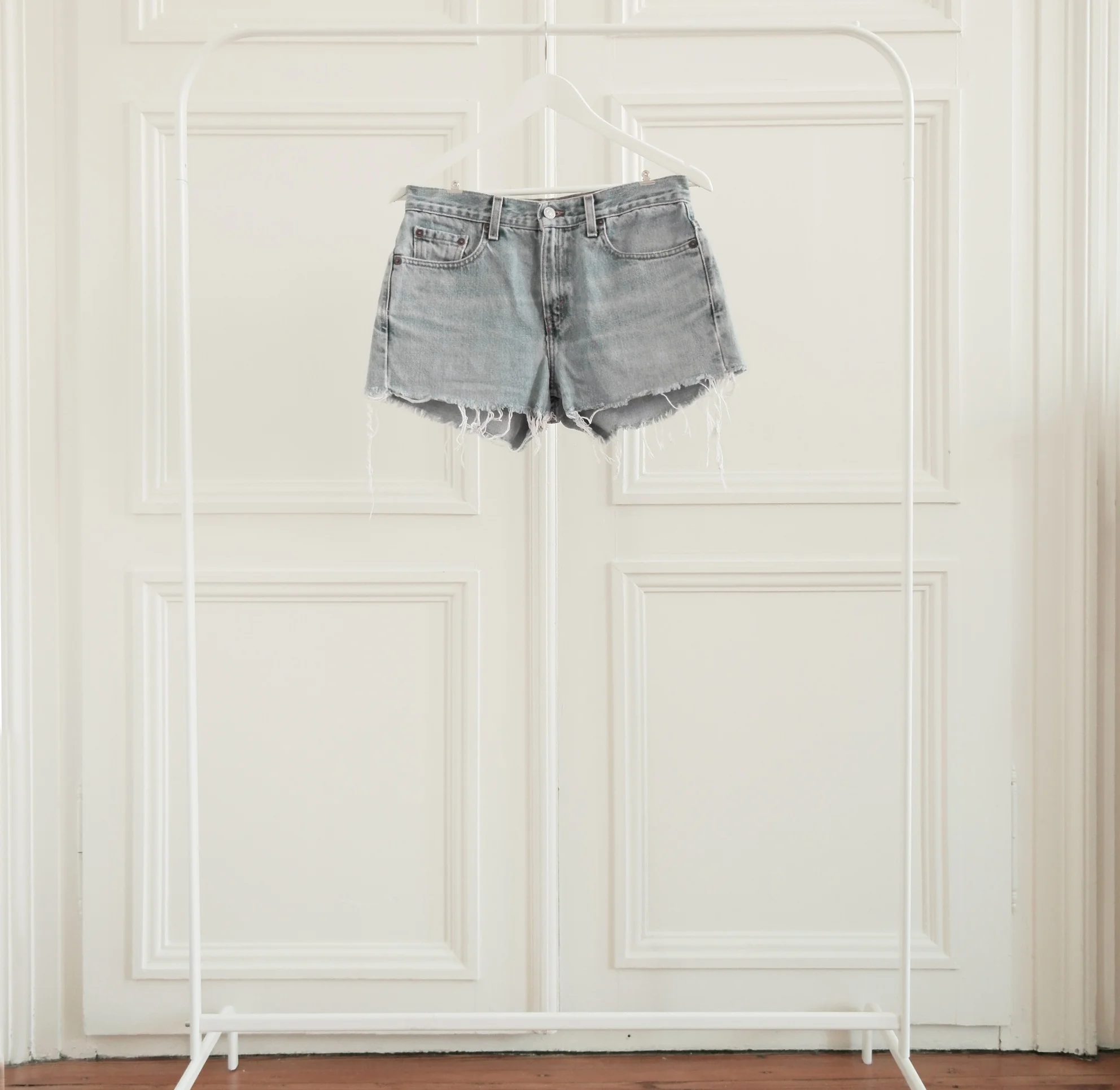 short+levis.jpg