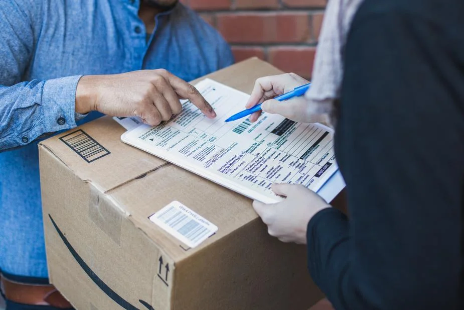 signing-shipping-forms-for-large-box_925x.jpg