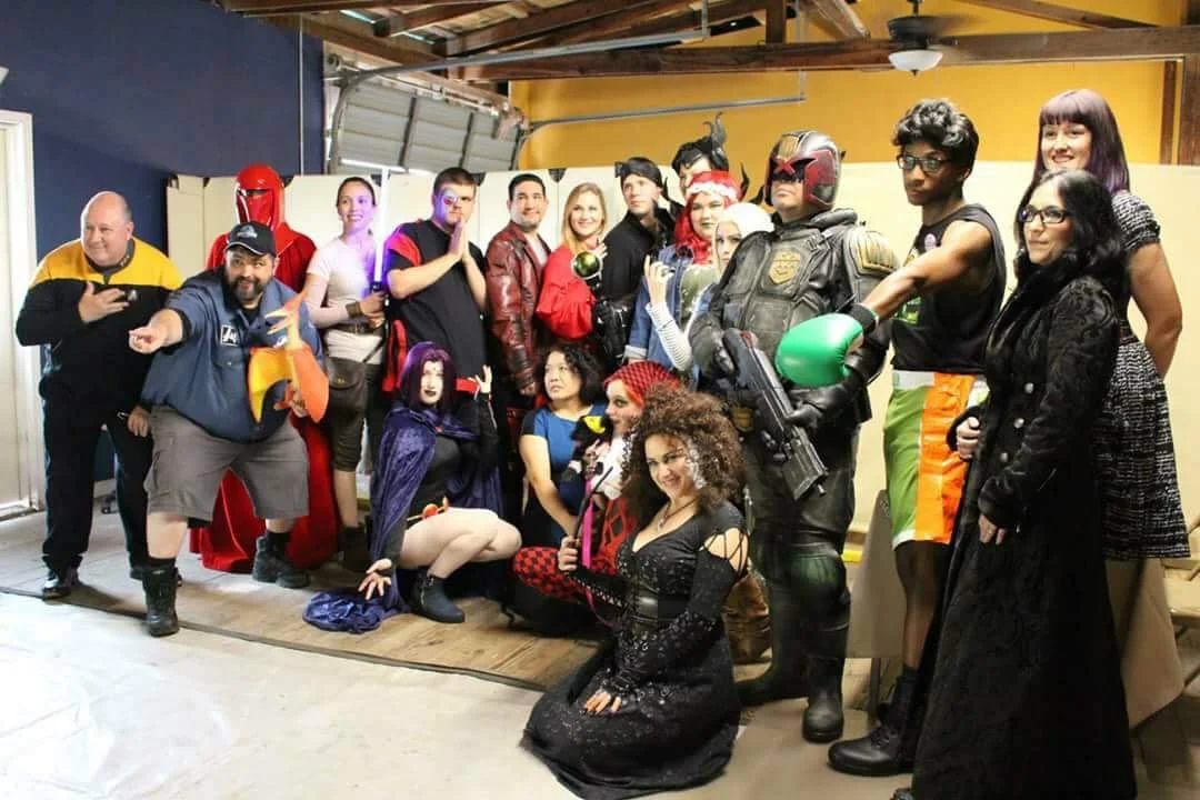 EASTERN RIM FUNNY BOOK & VINTAGE CON