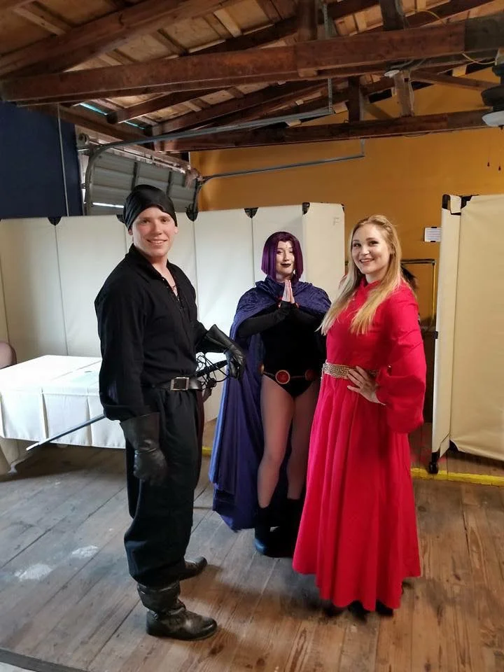 EASTERN RIM FUNNY BOOK & VINTAGE CON