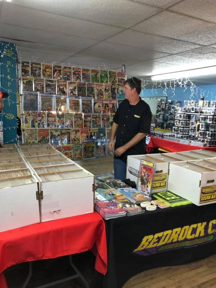 EASTERN RIM FUNNY BOOK & VINTAGE CON