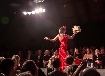 BARNES CHARITY FASHION SHOW 2018-43.jpg