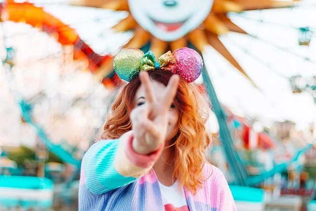 You know what makes me happy? 💗Giving other people the freedom to do what makes them happy. 🌈
Life is so short. For all of Us. So lets spend it being sympathetic, understanding, accepting and kind. Lets stop trying to affect other peoples ability t