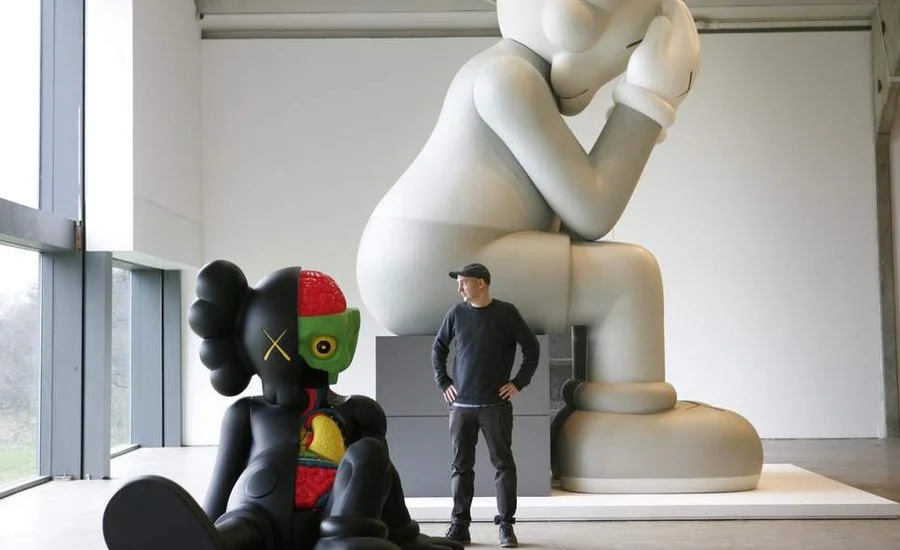 not-just-cause-5-great-reasons-to-collect-kaws-toys-900x450-c.jpg