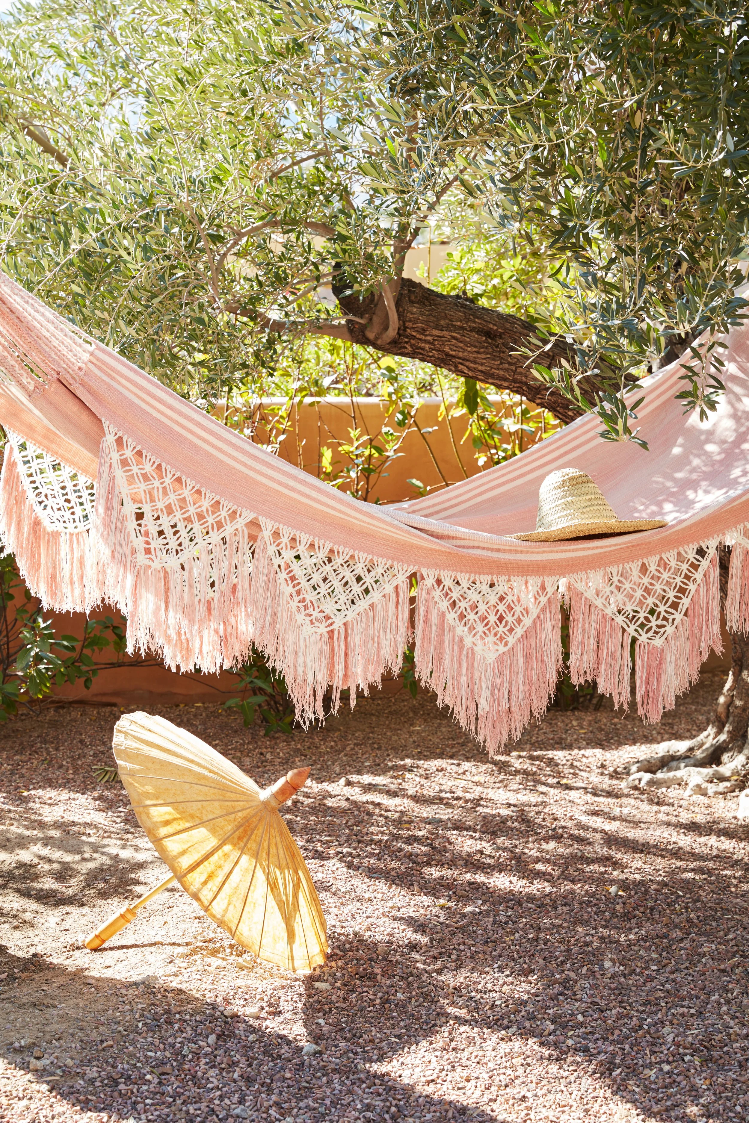 OKL_SIT_20190207_Vert_CR_Outdoor Location Shoot 2019_Glam Hammock 1_1.jpg