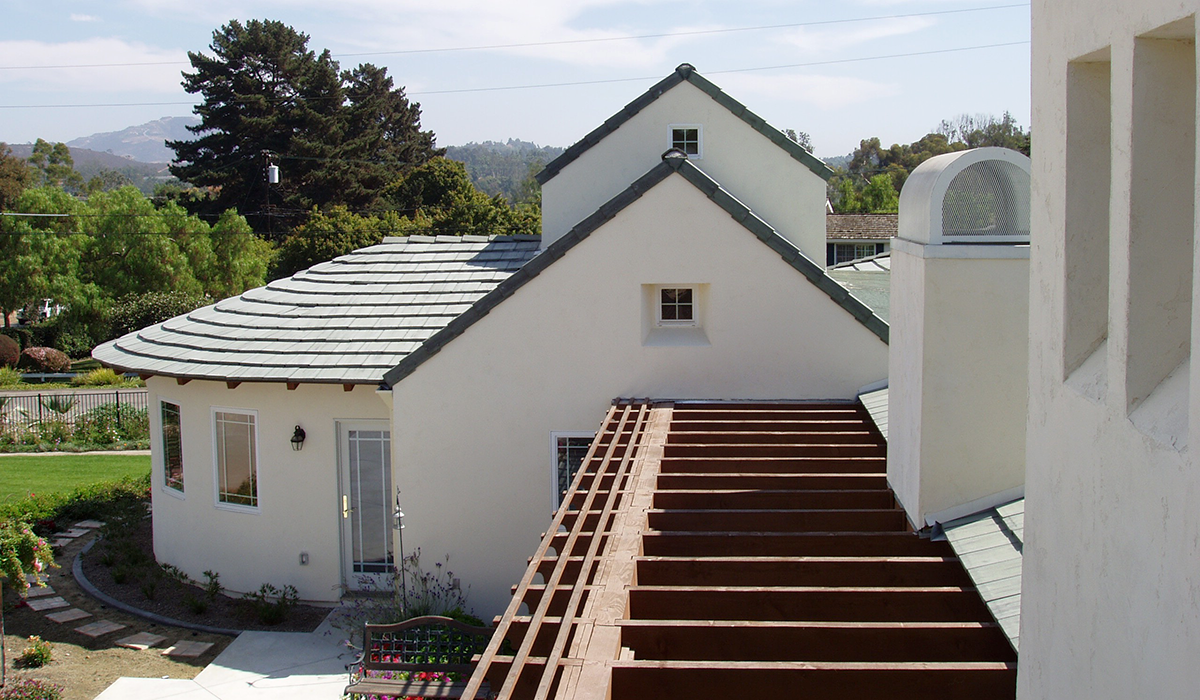 Roof plains from second floor