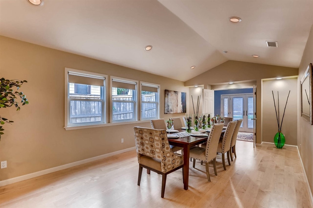 Dining room adjacent to kitchen