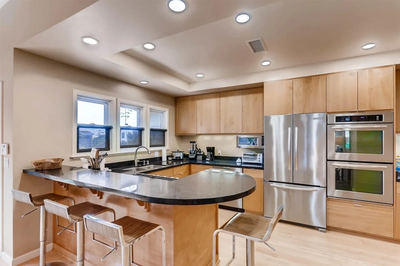 Kitchen peninsula