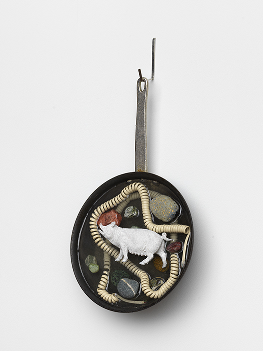 Tondo (White Pig) metal frying pan, epoxy resin, telephone cord, stones, plastic pig toy, acrylic 2019