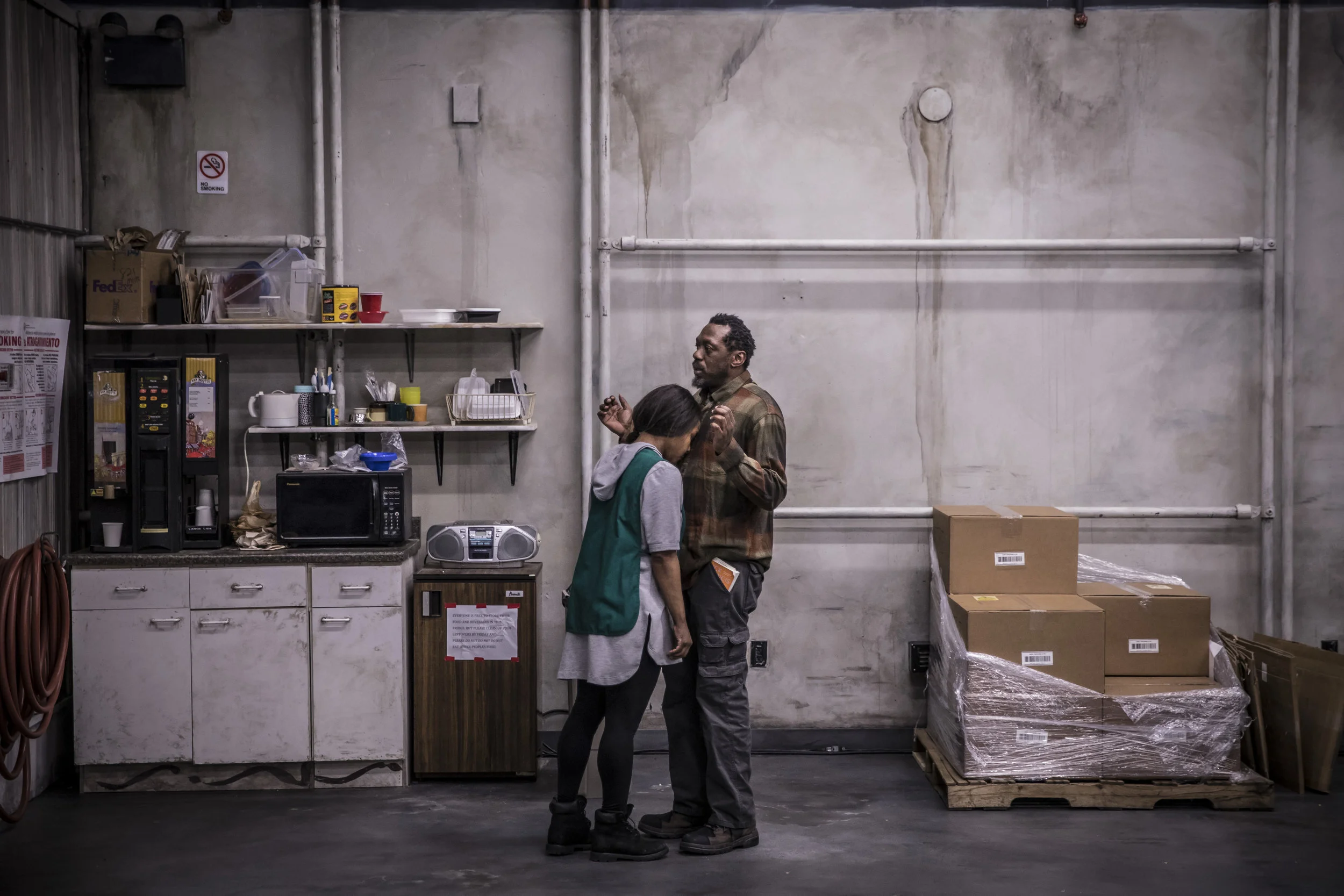 Lookingglass_BeyondCaring_5924(c)LizLauren.jpg