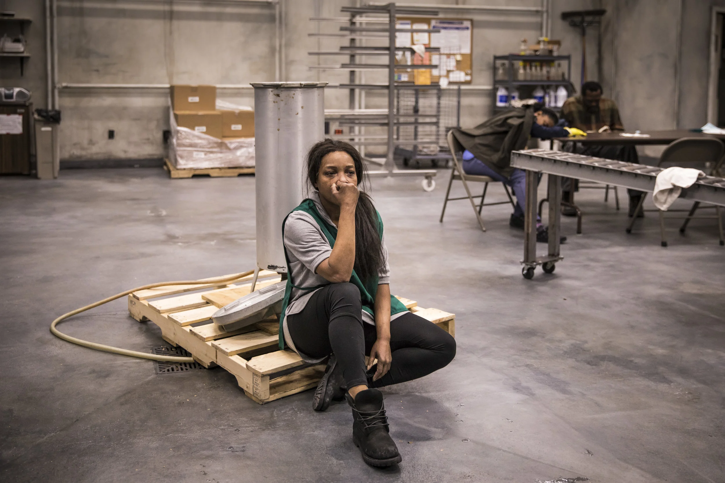 Lookingglass_BeyondCaring_5961(c)LizLauren.jpg