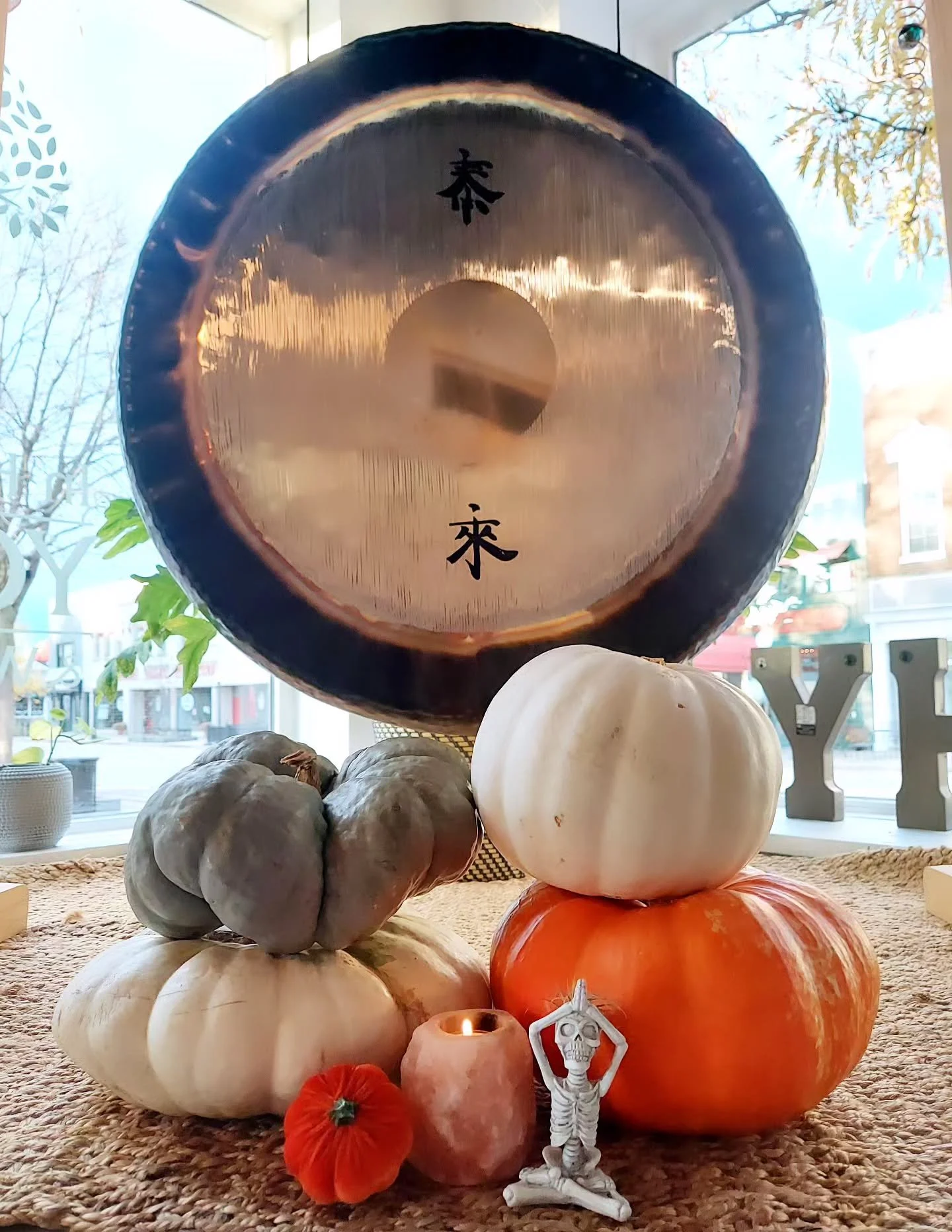 Even spooky season is better when you breathe through it. Our breath grounds us and brings us back to the present moment. 🎃

#namaste #breatheitout #breathwork #takerest #yogapeace #flowthroughit #halloweenflow #yogilife #yogaisforeverybody #spookys