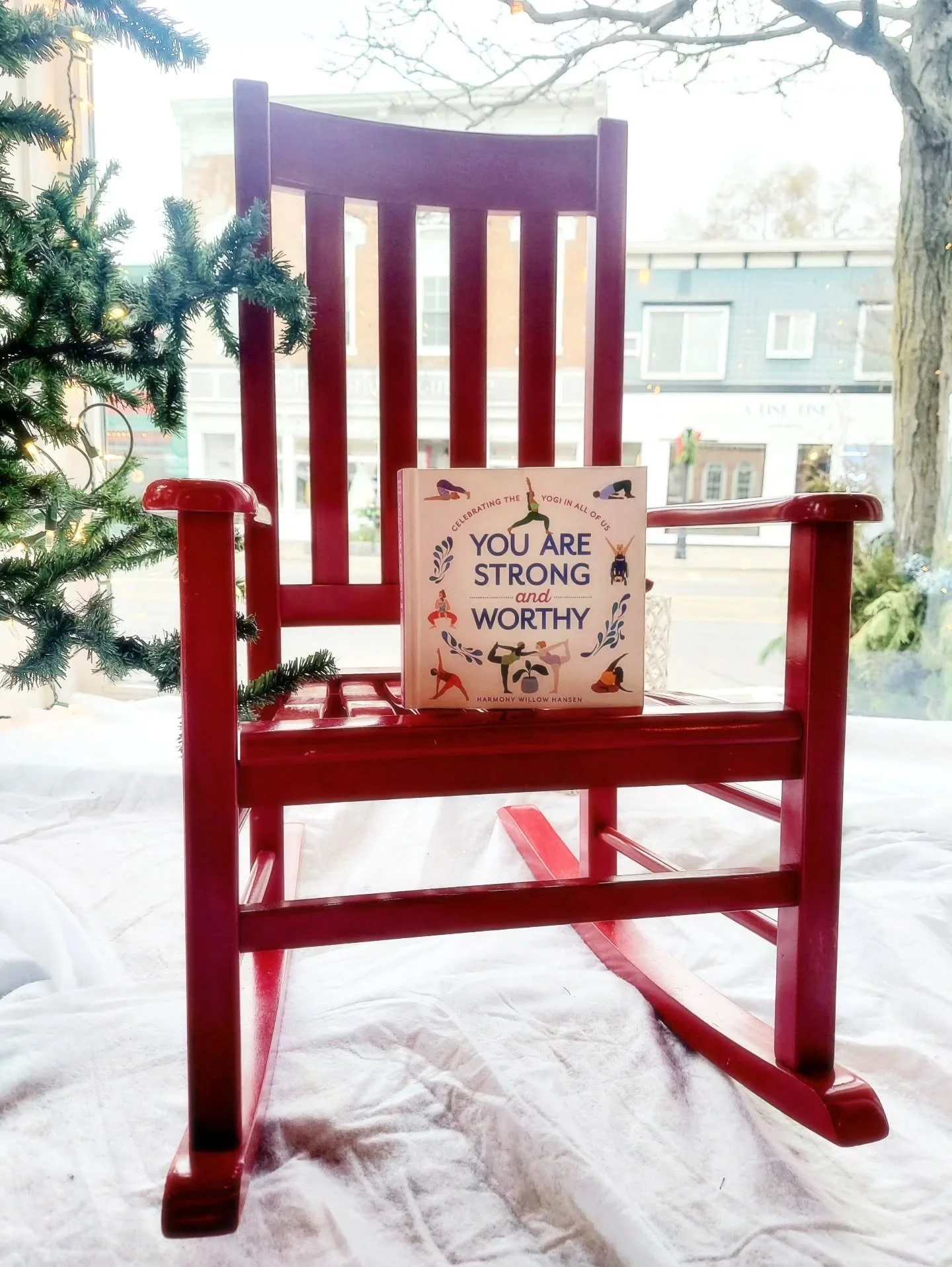 🌿Everything you need, your courage, your strength, your compassion, and your love; everything you need is already in you. 

🌿When you come to your mat, know that you hold so much goodness in you. Know that you are strong. Know that you are worthy. 