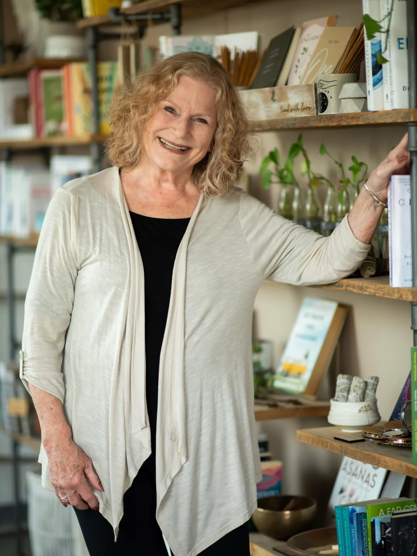 Our hearts are full as we welcome our beloved Kathy back!!✨
Her grounding presence, light and energy have been deeply missed. Meet her on the mat for Slow Flow this Sunday at 8am🤍

Full class schedule and preregistration available through the link i