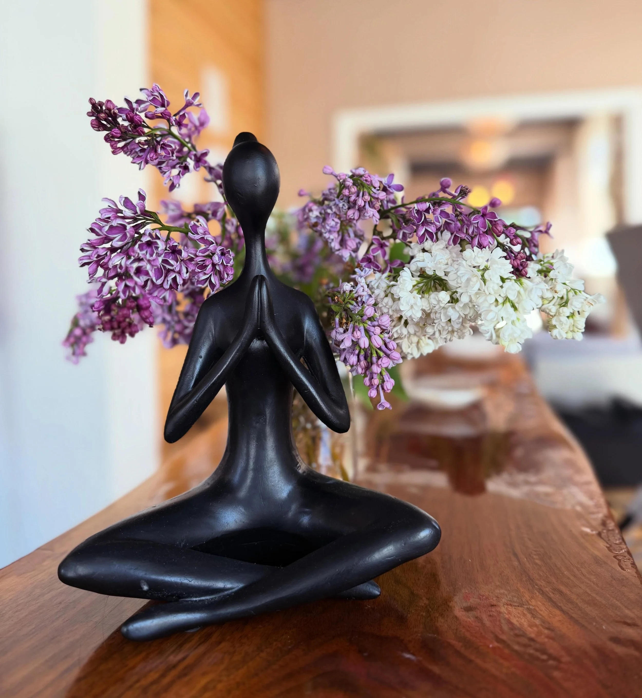 Slowing down is a practice, too🌿
Our sweet yogi is surrounded by beautiful lilacs gifted by our teacher, @happyannayoga &mdash; a gentle reminder to pause, breathe deeply (enjoy the lilacs😉), care for ourselves, and welcome the softness of spring.
