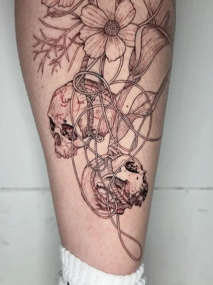 Flowers &amp; skulls&hellip; the love story I never get tired of. There&rsquo;s a strange beauty in how life and death keep giving each other meaning ❤️💀💐 Thanks Artemis!