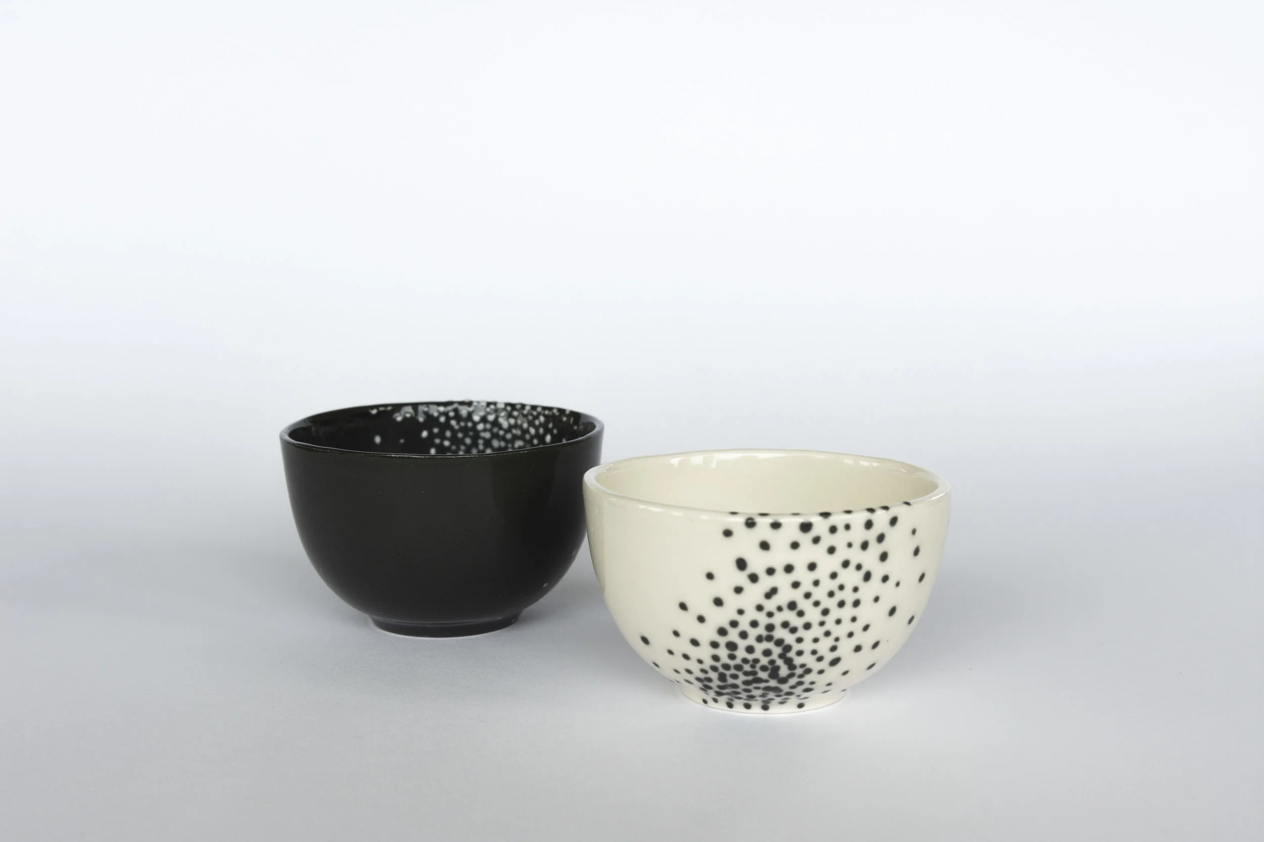  Spritzen, malen, tupfen, schwämmeln, auftragen, abtragen oder marmorieren 