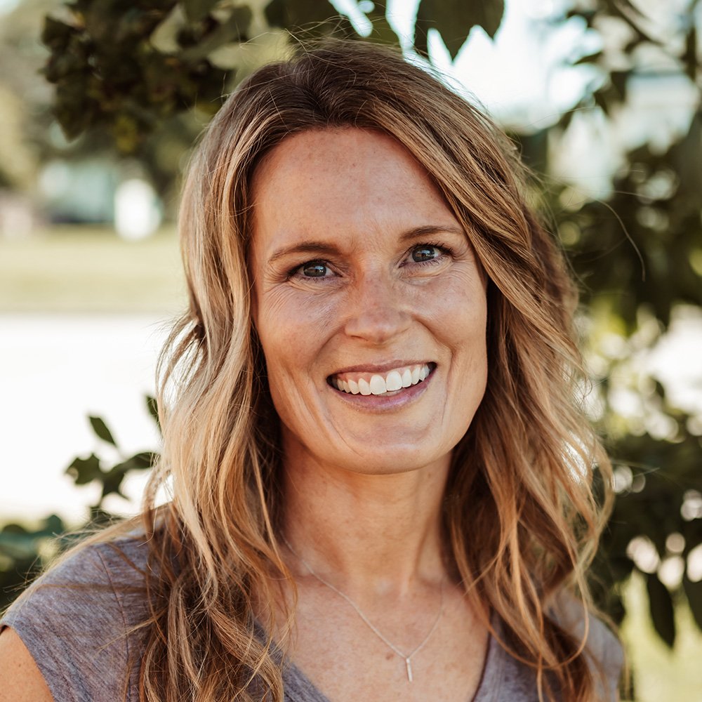 Tara Ellison - Graphic Designer