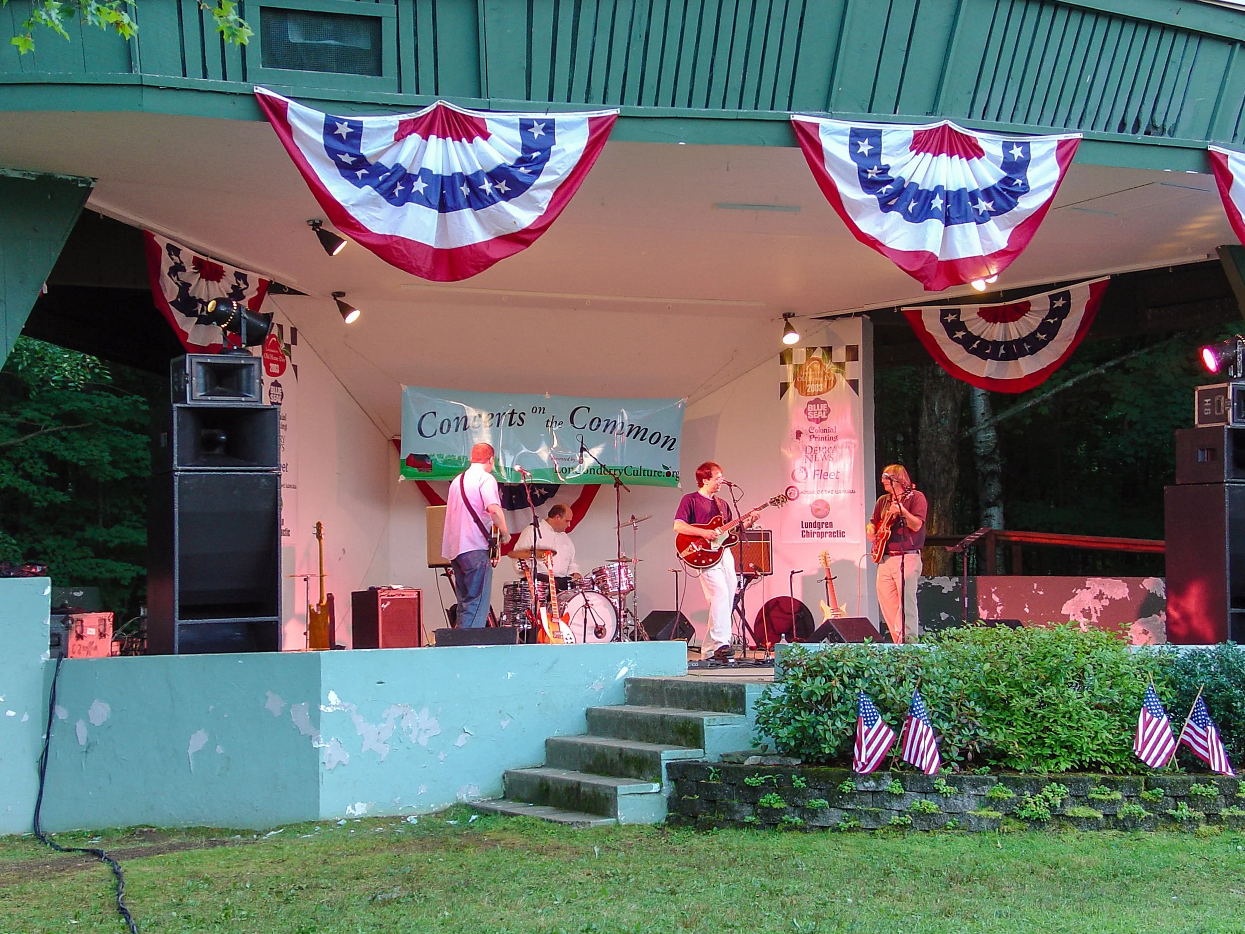 2003 - Concerts On The Common - The Blue Meanies 037.jpg
