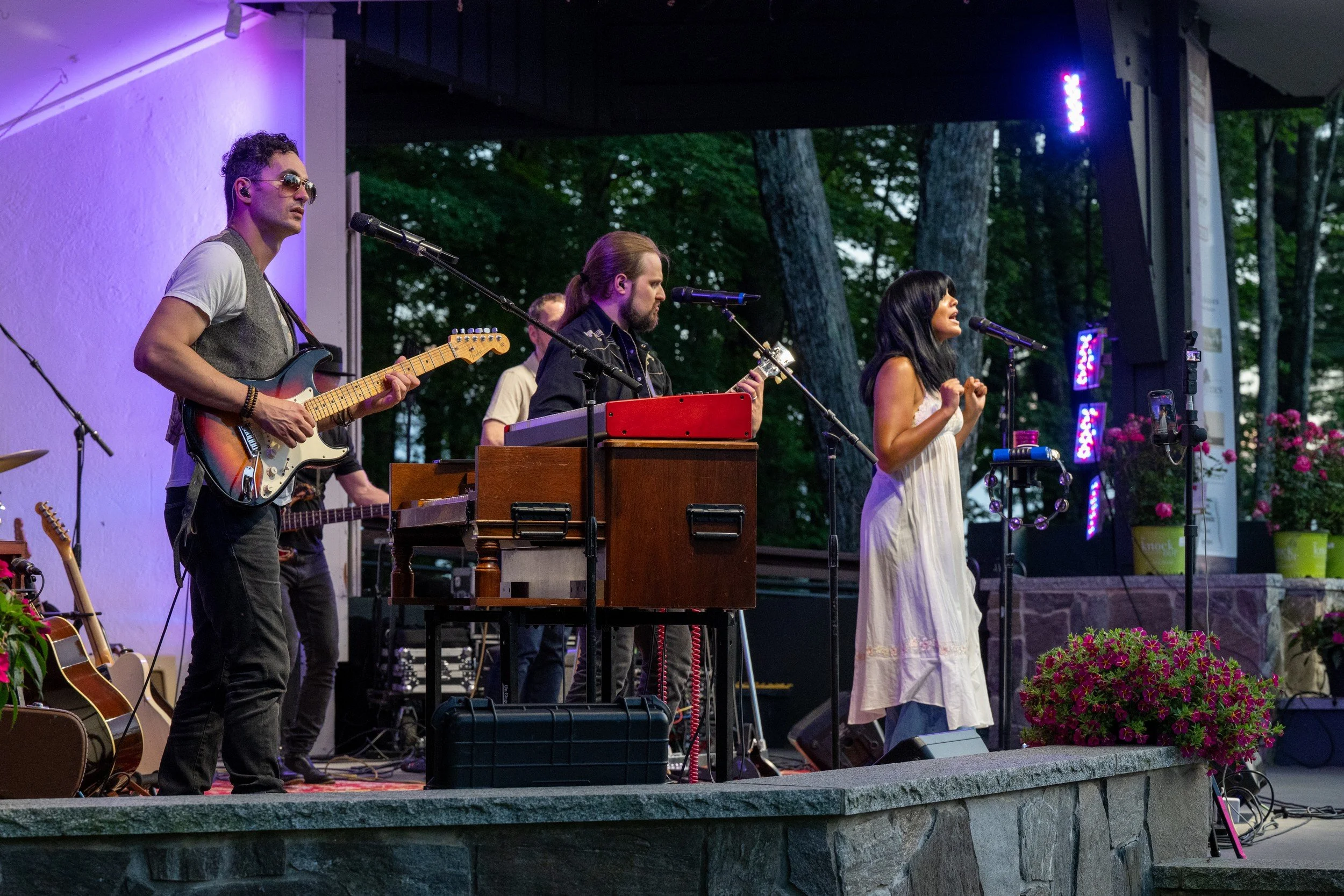 COTC - The Linda Ronstadt Experience - 1202_sm.jpg
