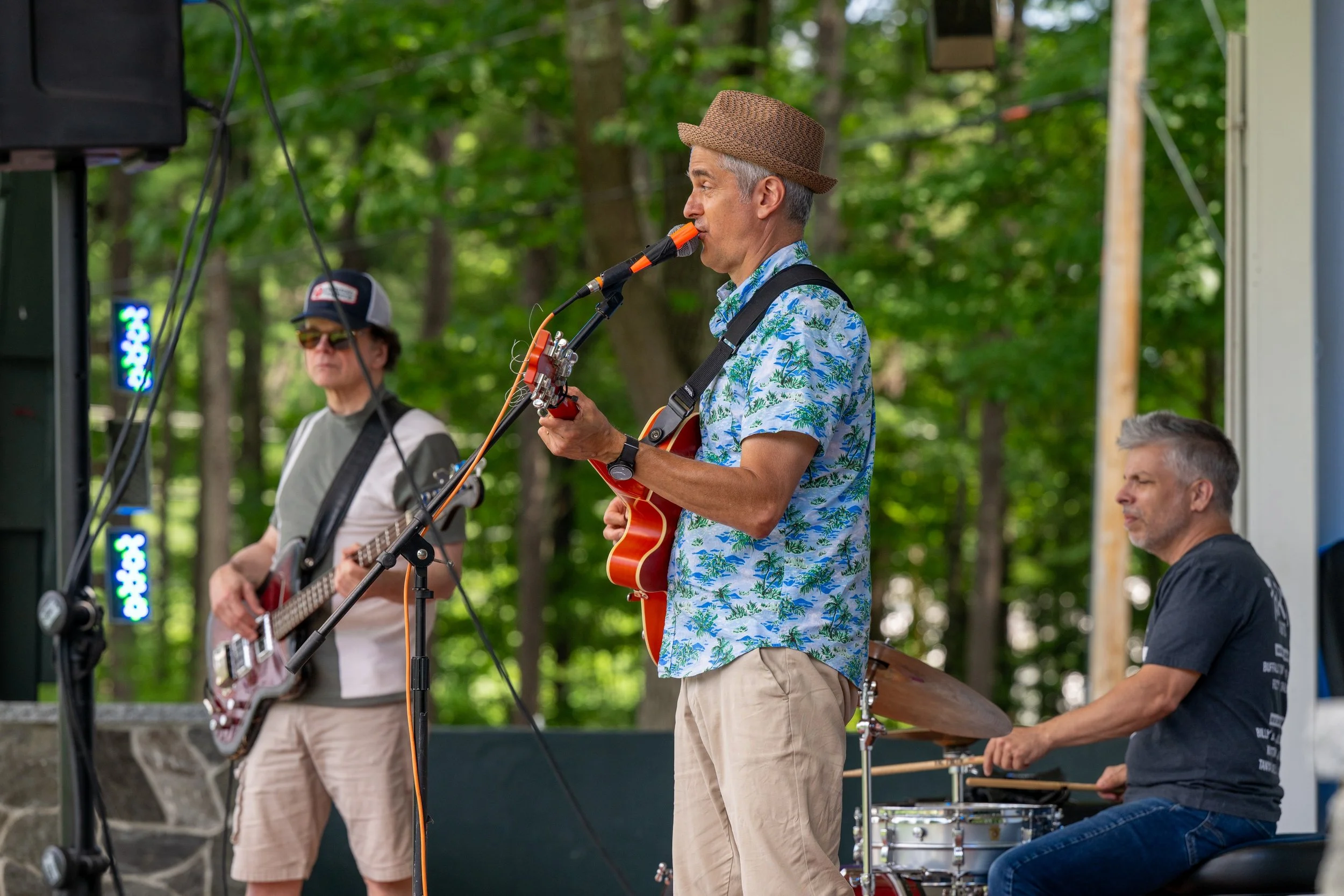 COTC - Matt Heaton and the Outside Toys - 0348_sm.jpg
