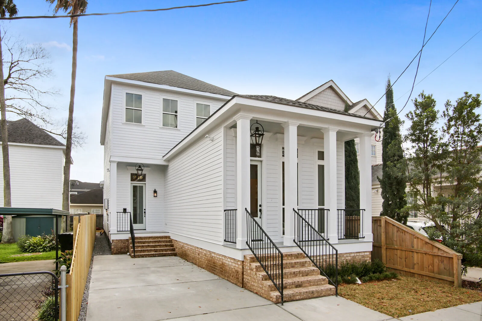 229 Adams