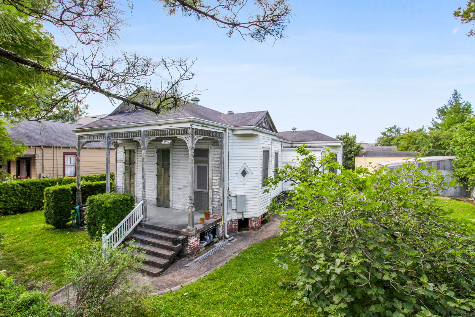 3921 Chestnut