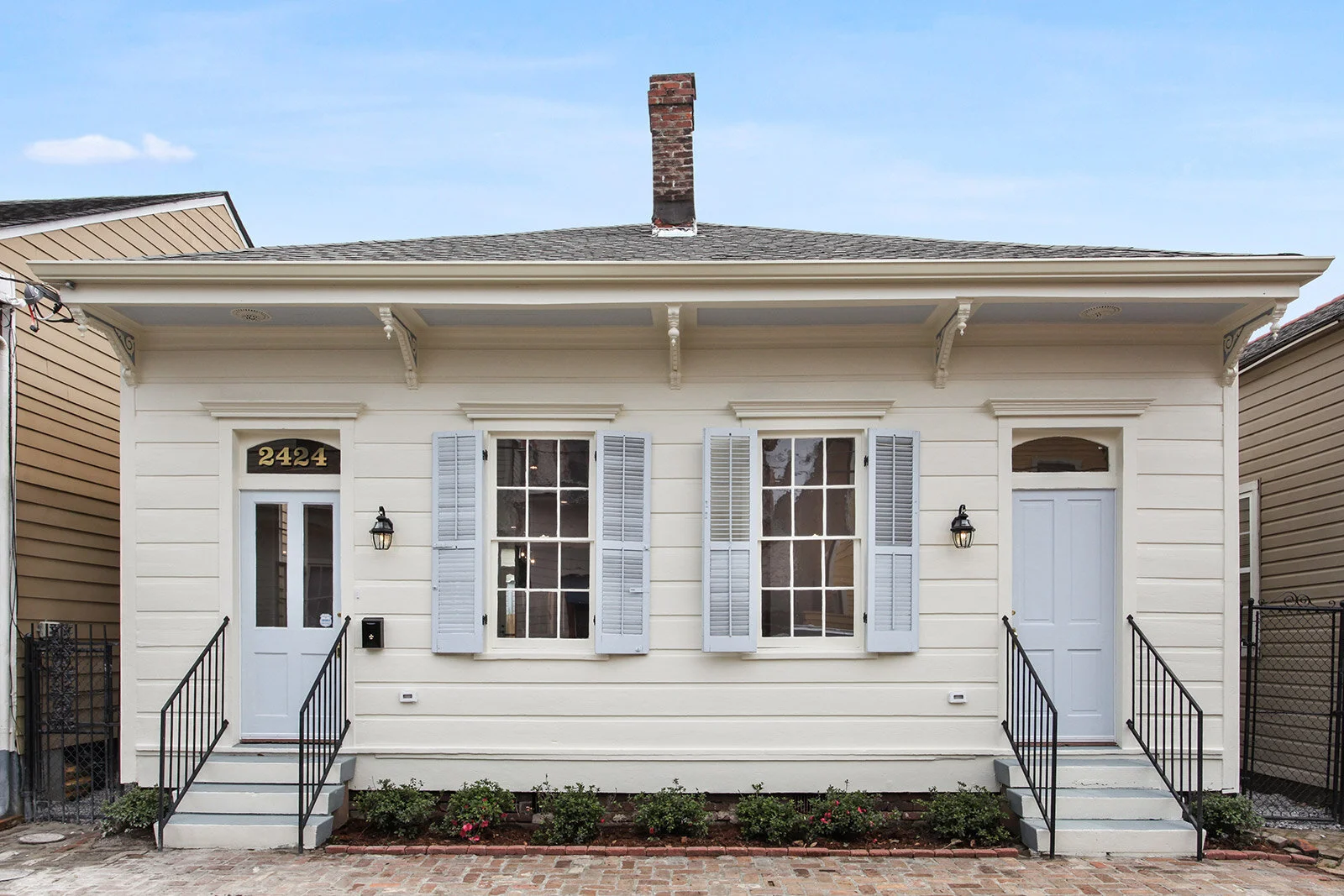 2424 Laurel