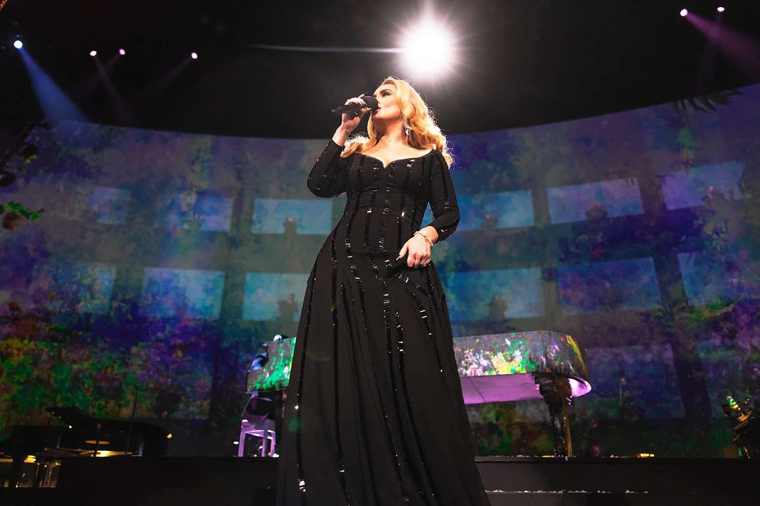 Adele-Custom-Dress-Las-Vegas-Show-110623-1-ac50dd464e9644f1afa6e2de3f2a61d7.jpg