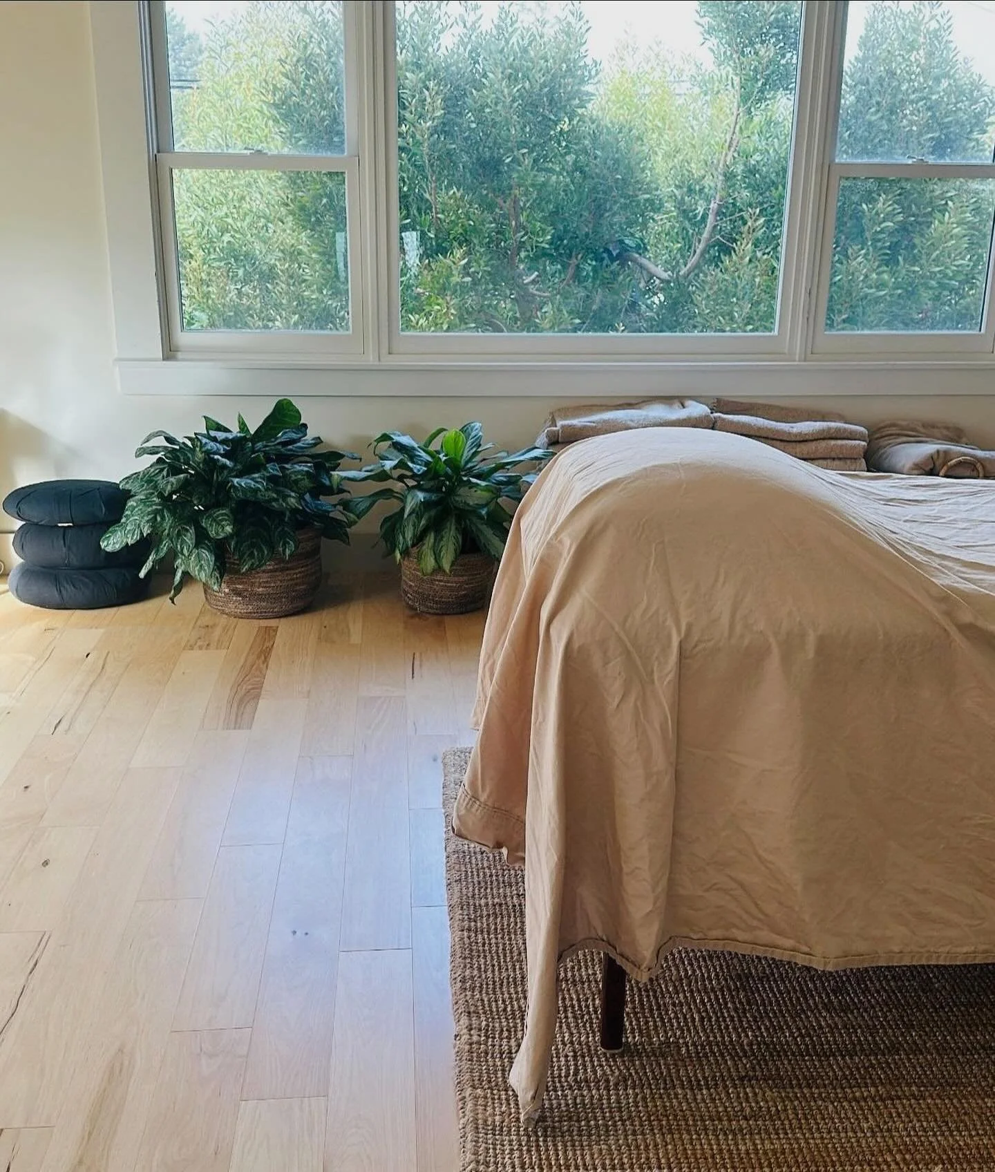 A season to rest and receive ✨ Enjoy 15% off all massage and bodywork sessions this November and December!

As we enter the last months of the year, this is a time to slow down, to pause, and to listen to what your body needs. So many of us have been