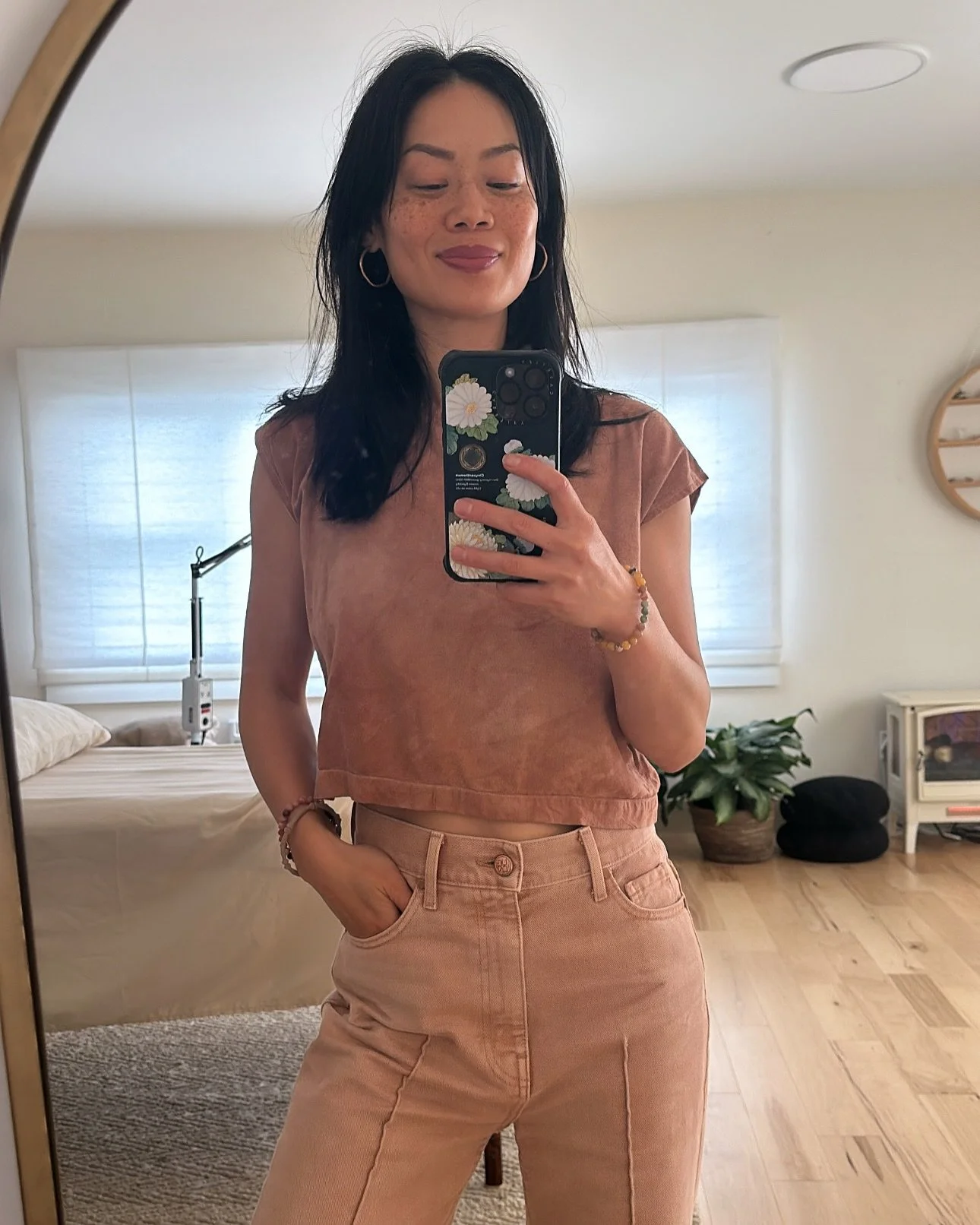 Spring blessings 🌸🌼🌿 Every gardener knows that you have to clear the weeds and nourish the soil if you want things to grow. In Chinese Medicine, we say that Water is the Mother of Wood, so to treat the Liver we nurture the Kidneys, and to have hea