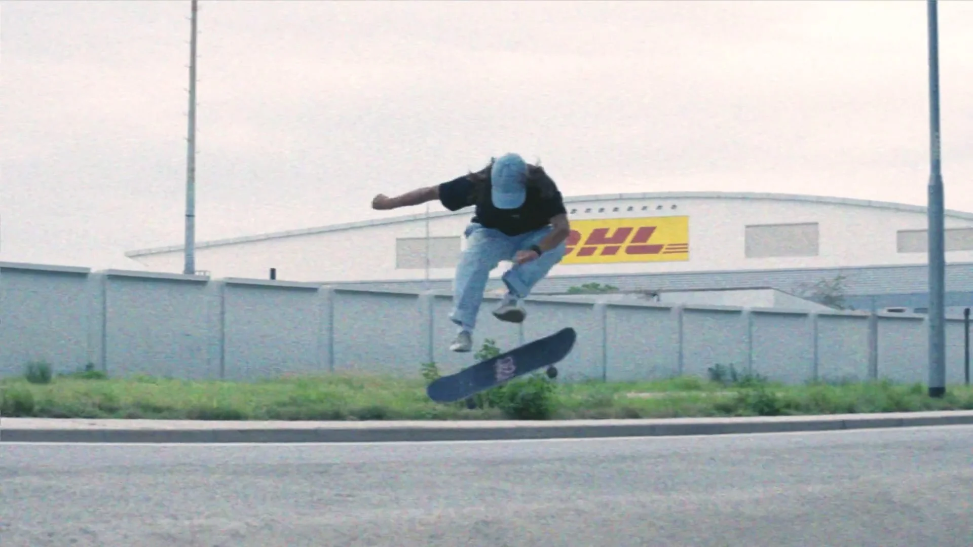 long_yu_x_local_hood_skateboard_promotion (1080p) (0;00;19;23).jpg