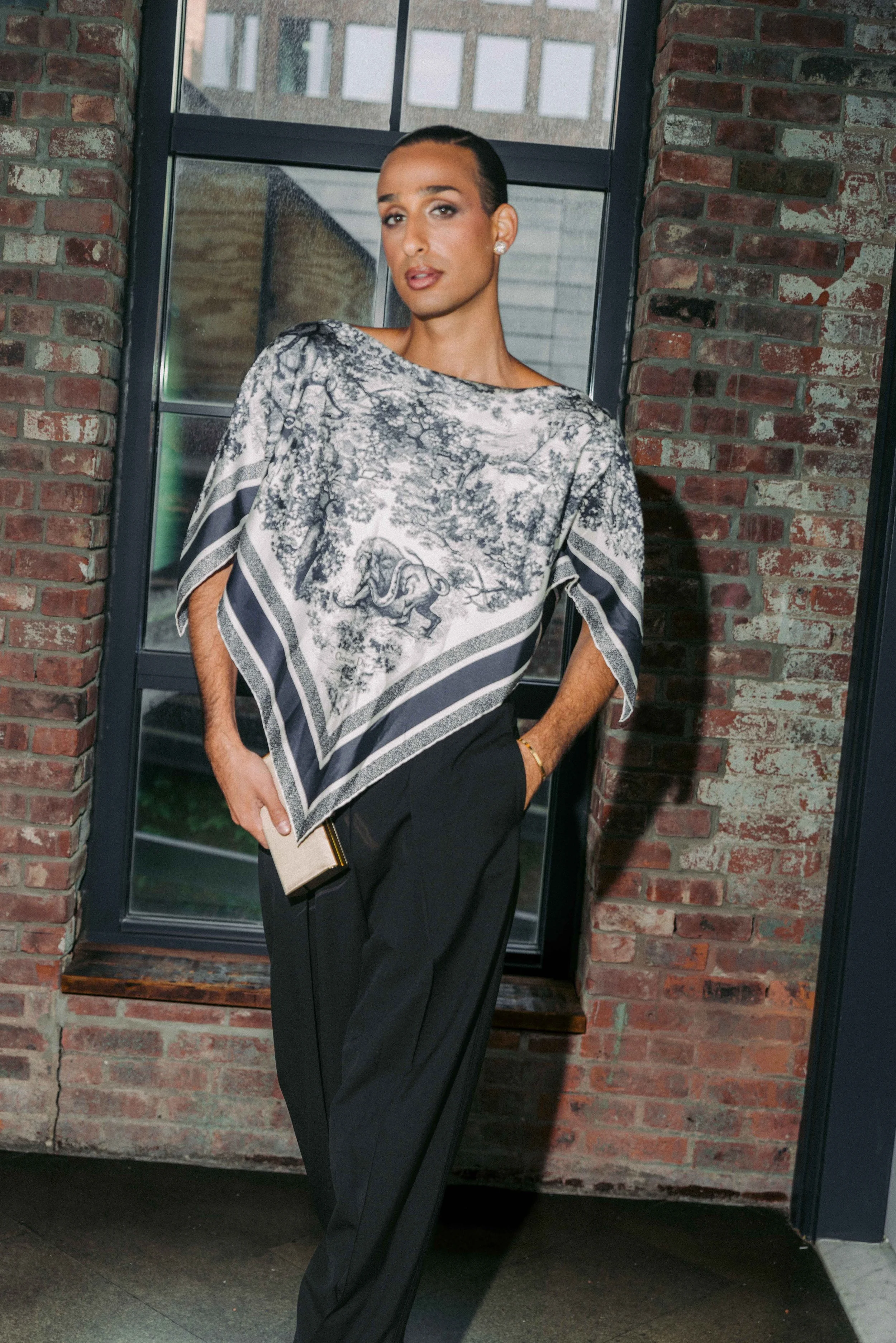 Cyrus Press Day Look2-14.jpg