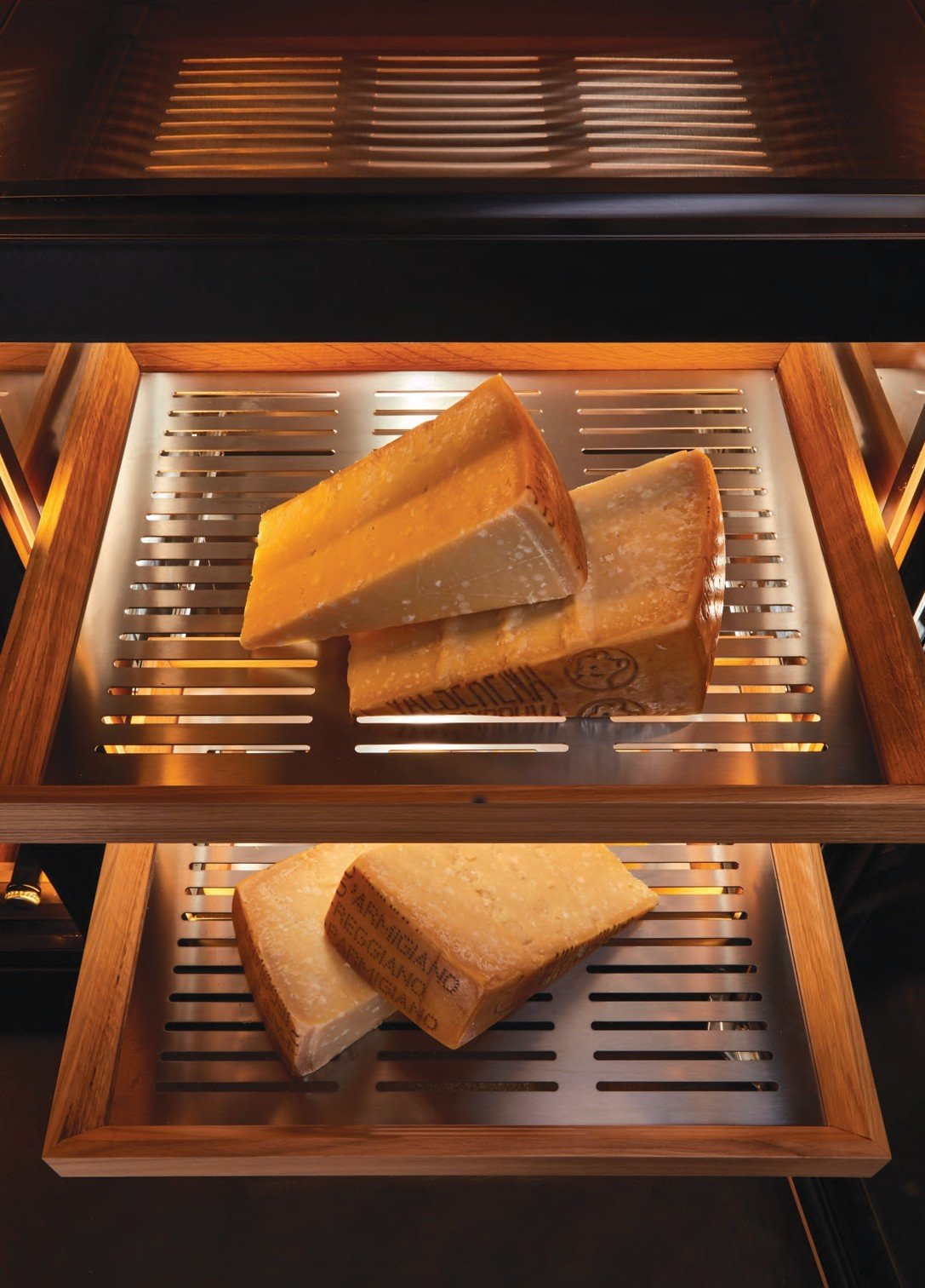 detail internal cheese.jpg