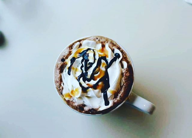 Tonight is our last late Thursday of the season! We'll be closing earlier until the fall! Stay tuned for new hours next week...
#turtlemocha #coffeetalk #thursday