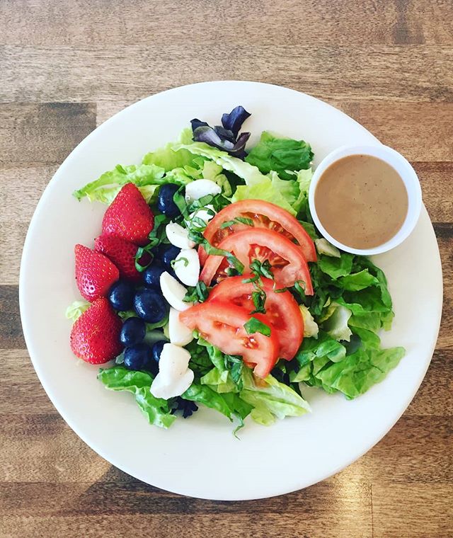 Summer Berry Caprese Salad...Get... In ....My... Belly....
This is our special this week and will be on our new summer menu!!!!! #hallelujah #fresh #greens #cafevibes #cafe