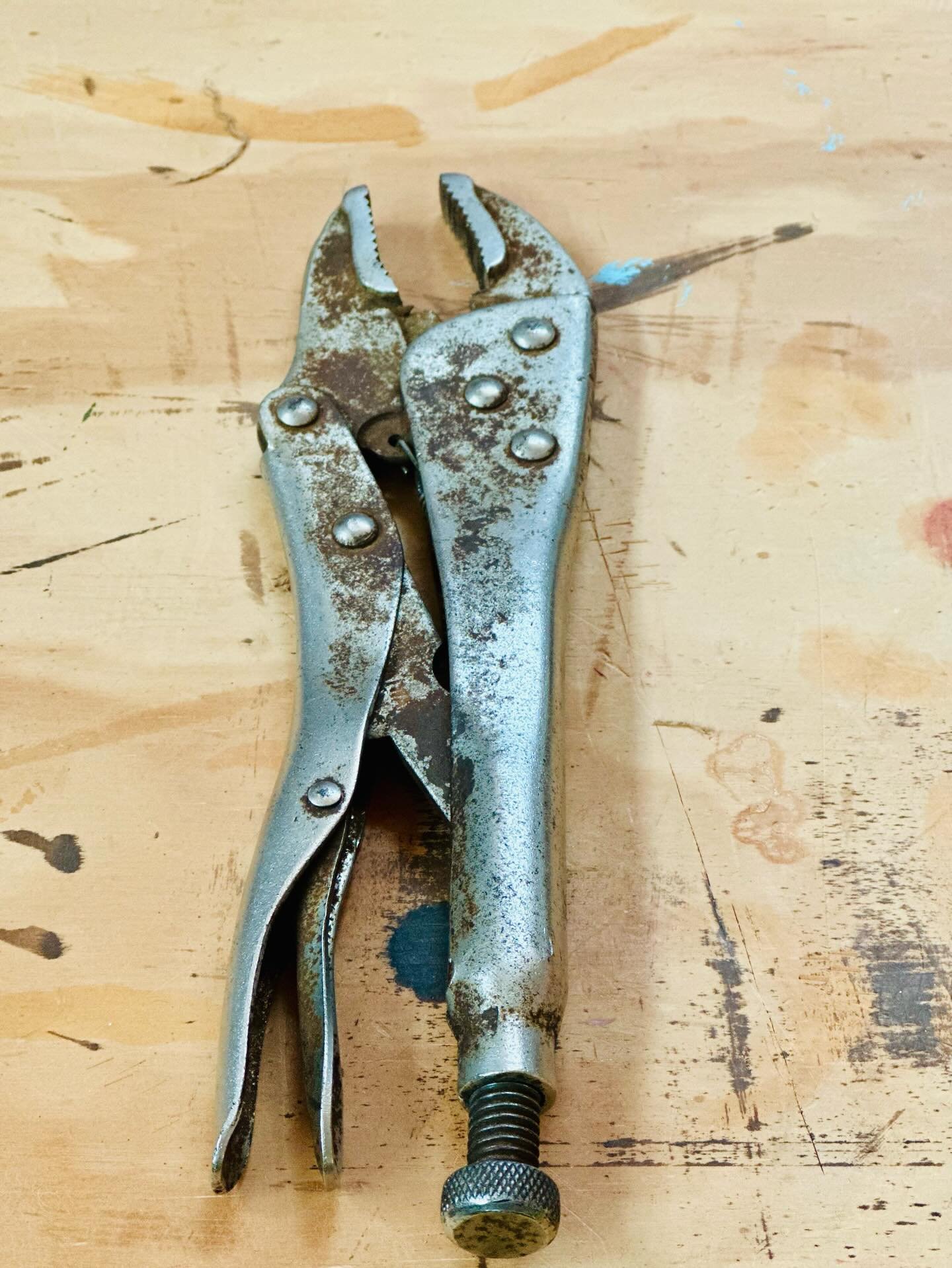 My new left hand.

This was my father&rsquo;s tool, and possibly his father&rsquo;s first.  It has seen more use in the shop these last months than I could ever have imagined.  I just love these things.  I&rsquo;m tempted to buy a smaller version and