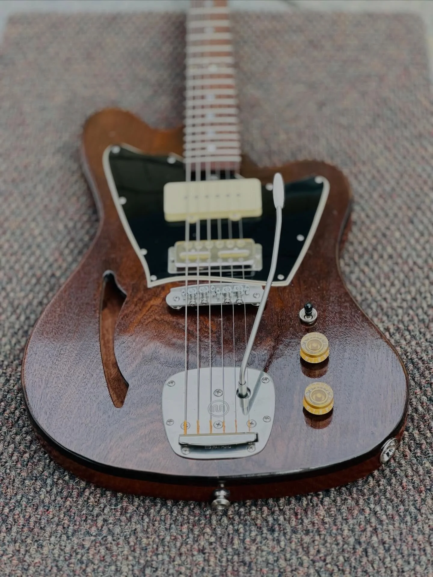 I just adore this one.  Chambered, Honduran mahogany body with an &ldquo;f&rdquo; hole.  Rosewood neck and fingerboard.  25&rdquo; scale with a Lollar @lollarpickups Jazzmaster neck and Goldfoil bridge combo.  Handmade cavity cover, and my signature 