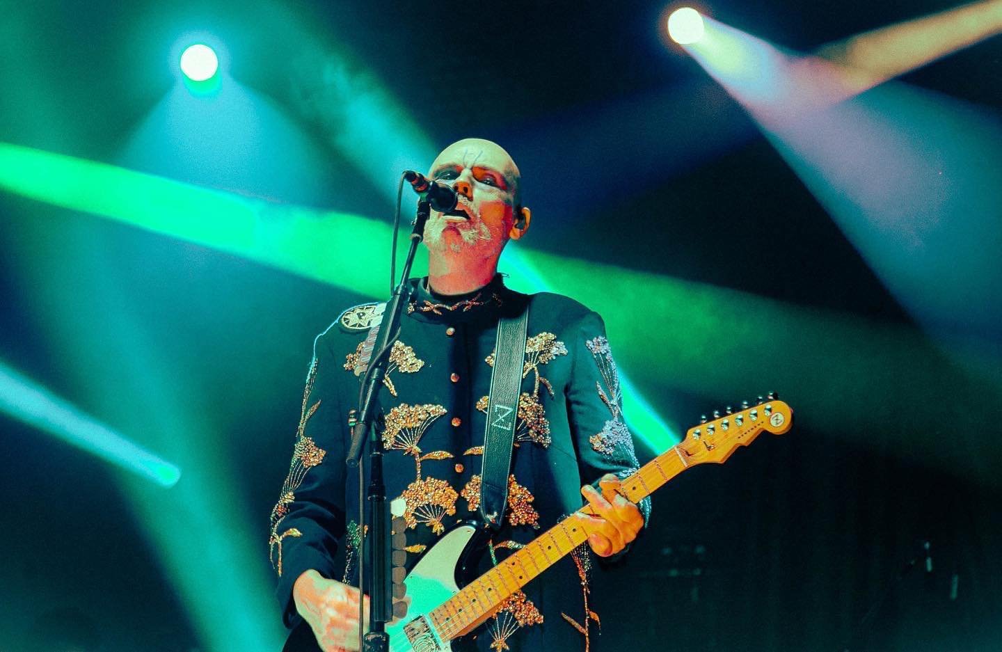 My favorite musician of all time @smashingpumpkins @sumerianrecords 💚🎃