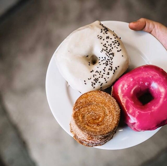 What are your breakfast plans? They also have milk and other goodies up for grabs!!!
.
.
.
.
.
📸: @cometotheannex 
#donuts #bakedgoods #deliciousness #coffeeshop #coffeetime #communitysupport #montana #billingsmontana #downtownbillings #billings