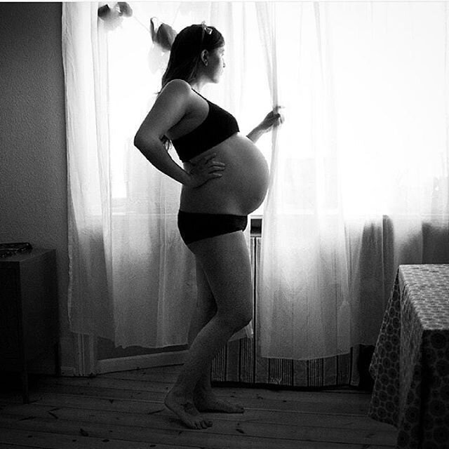 This was me 5 and a bit years ago. Soon I will be posting another one of me with my current belly ❤
.
.
.
.
.
.
#pregnant #preggo #blackandwhite #babyboy #mother #motherofsons