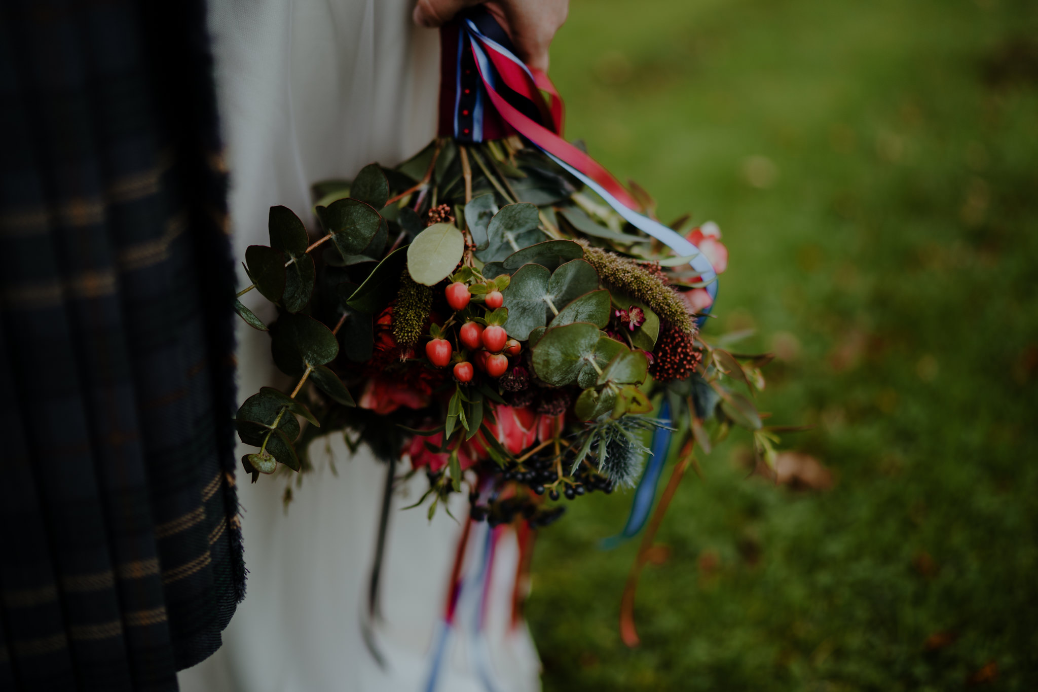 wedding flowers bride bouquet northern ireland lissanoure castle wedding